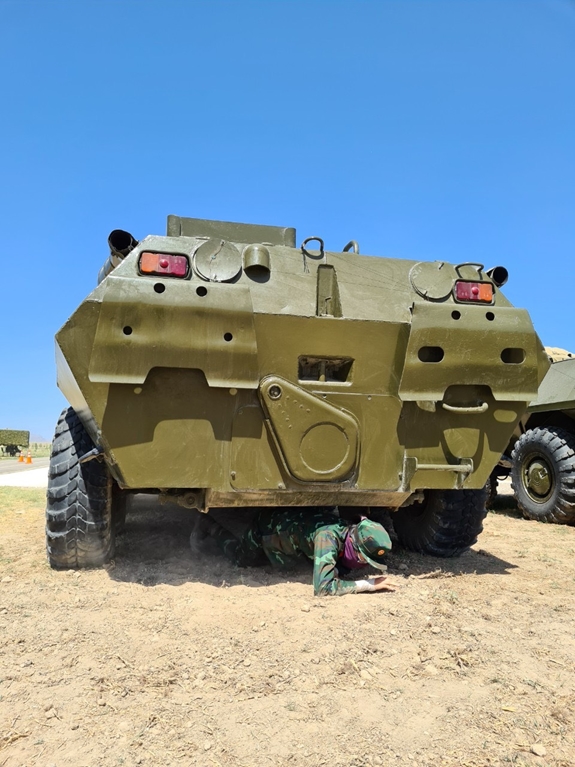 Nắng nóng không làm nhụt chí quân y